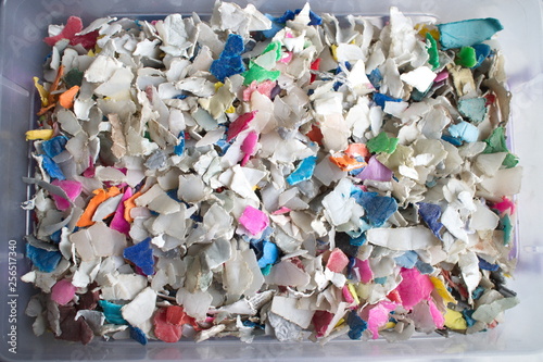 recycling shredded plastic pieces