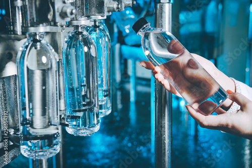 Fotografija Water bottling line for processing and bottling pure spring water