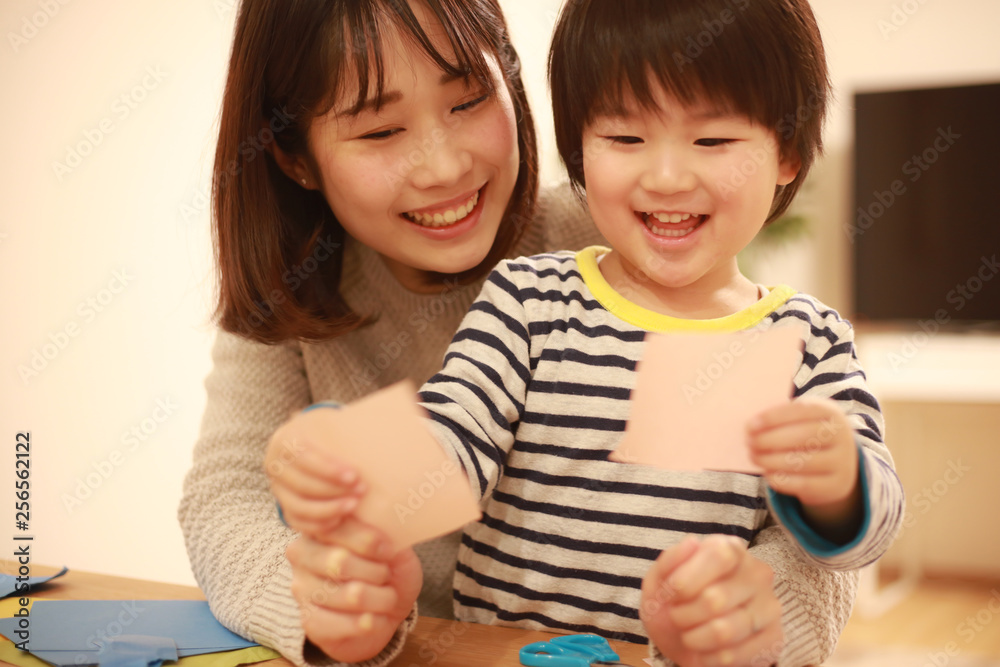 工作する親子 工作する親子