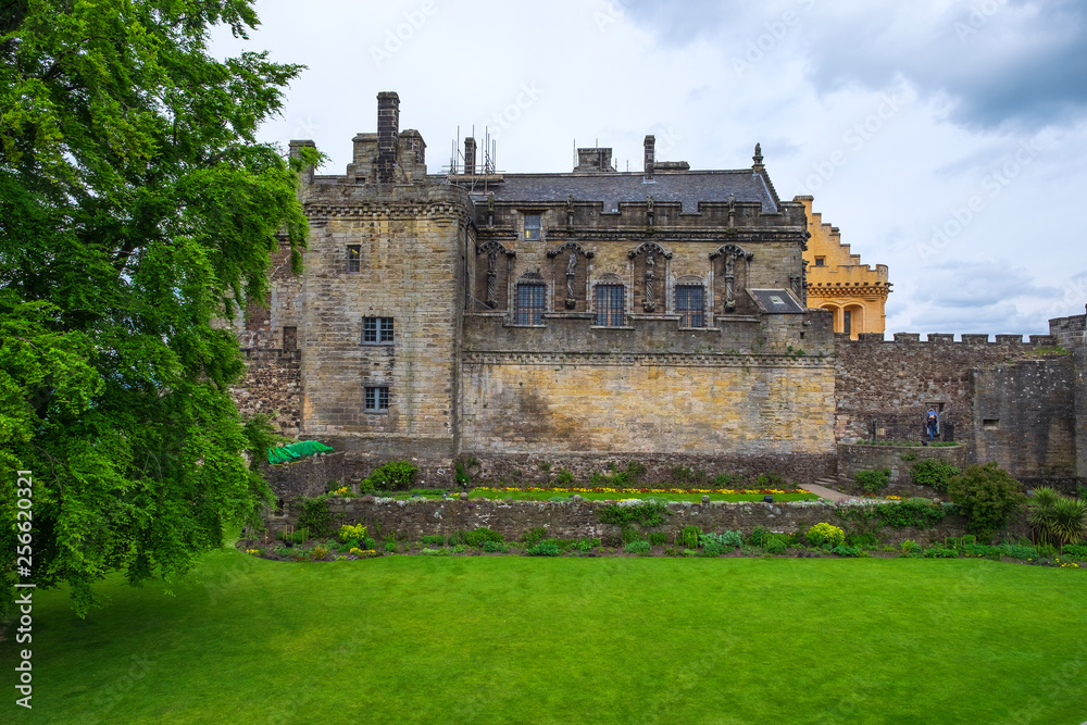 Fassade des Schlosses von Stirling im schottischen Hochland