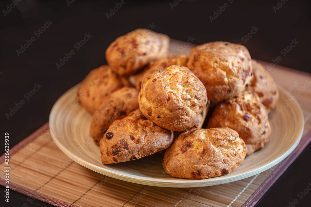 small round buns small round buns