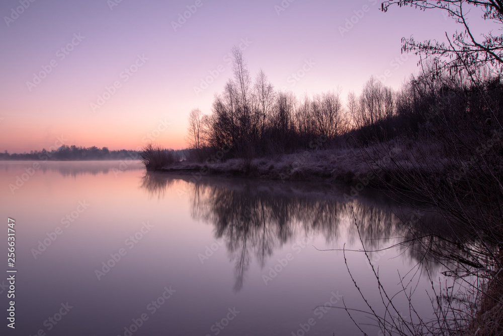 Fototapeta premium Morgendliche Stille am See