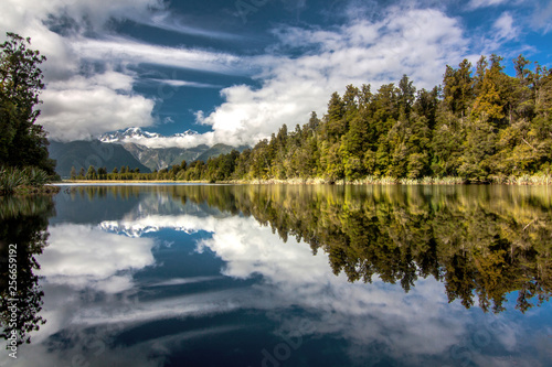 Obraz na płótnie lake matheson, south island, new zealand w salonie