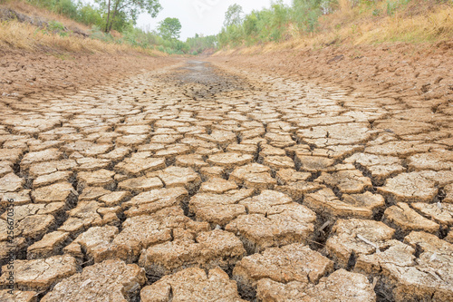 Dry canal