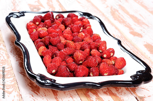 strawberry white end tray photo