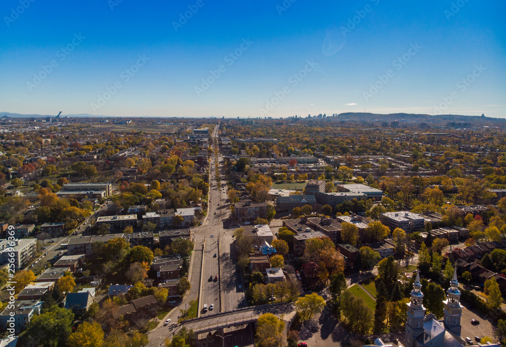 Obraz premium Montreal in autumn, aerial view