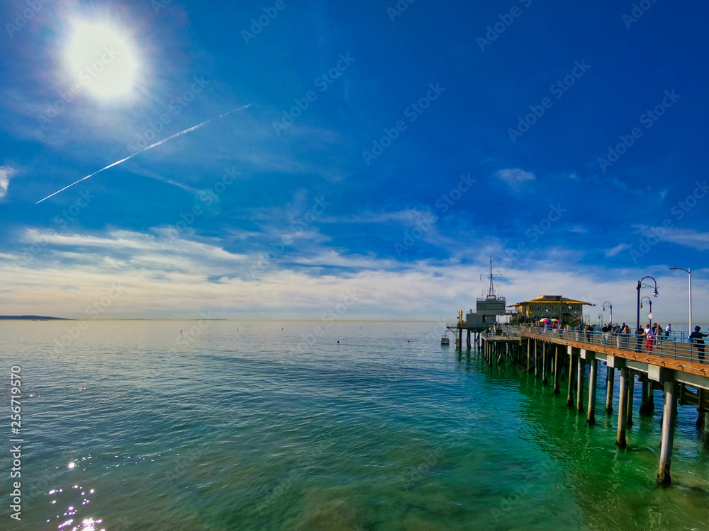 Obraz premium sunny day at Santa Monica pier in west coast of america
