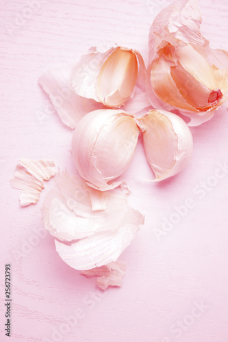 Pink garlic 