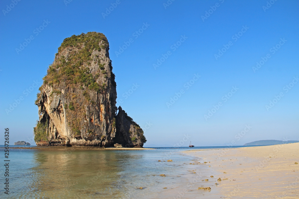 Phra Nang Beach and limestone cliffs in Krabi. Railay, Andaman Sea, Thailand.