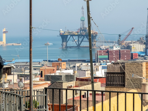 Plataforma náutica con grua en el mar photo