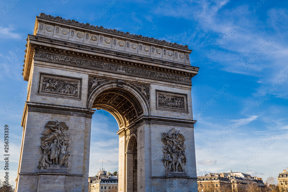 Fototapeta premium Arc de Triomphe in Paris, France