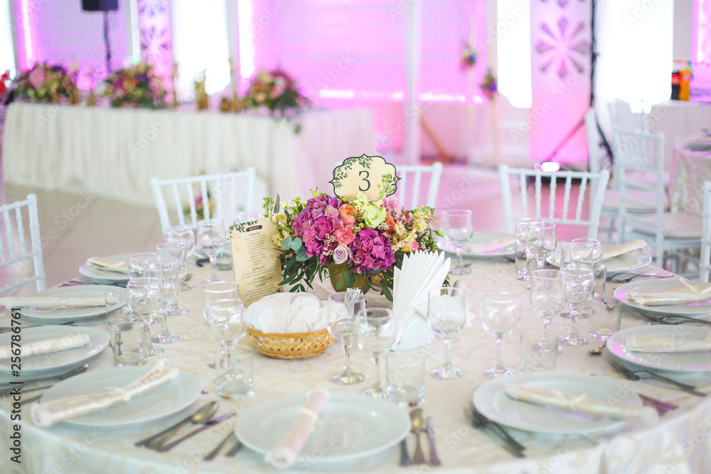 beautiful bouquet of flowers on the wedding table beautiful bouquet of flowers on the wedding table