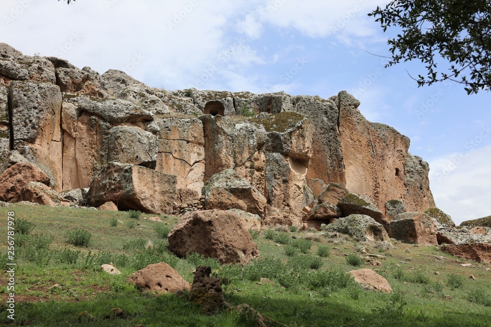 The rocks near the Aksaray Mamasın Dam Lake