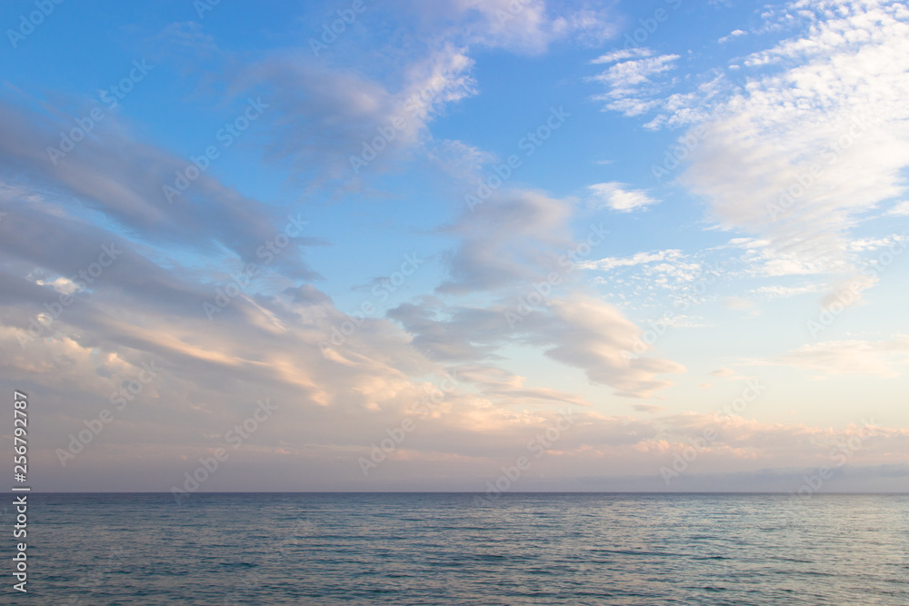 Obraz premium Tranquil sunset over the sea