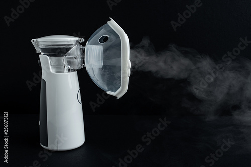 Medical portable handheld nebulizer
