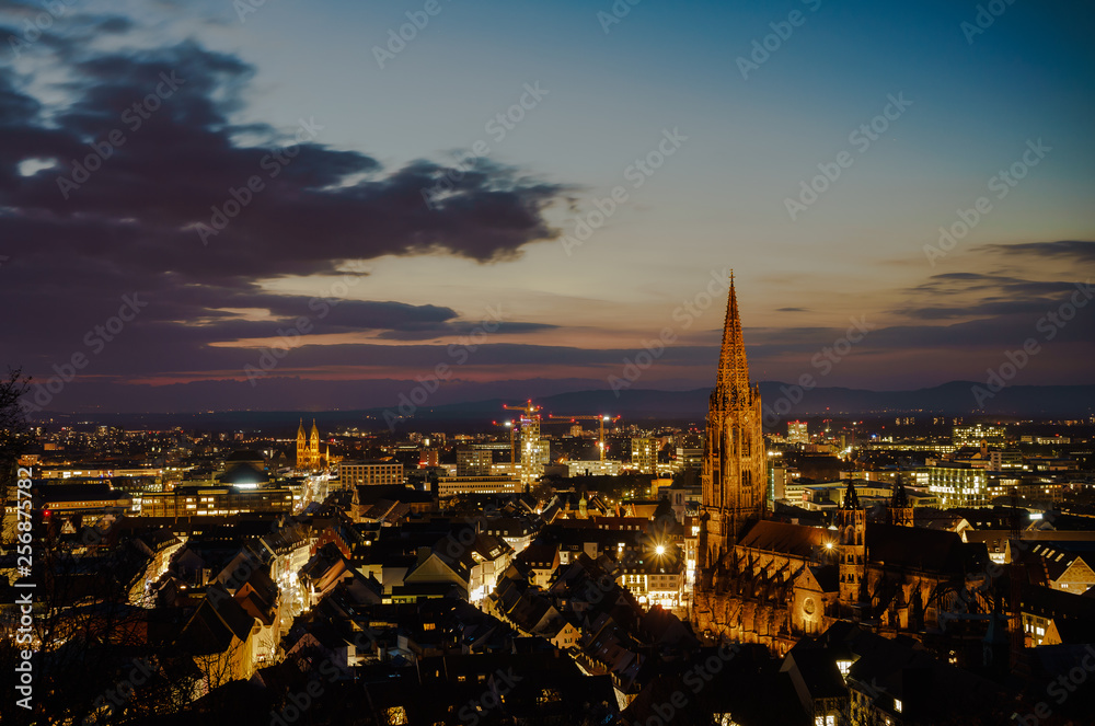 Das schöne Freiburg bei Nacht