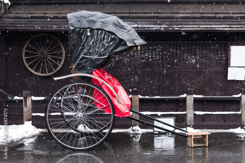 Tableau sur toile Rickshaw hand in Takayama japan