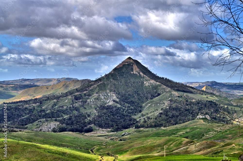 Fototapeta premium Beautiful Sicilian Landscape with Monte Formaggio in the Foreground, Mazzarino, Caltanissetta, Italy, Europe