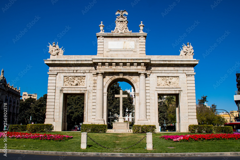Fototapeta premium Puerta del Mar (Valencia)