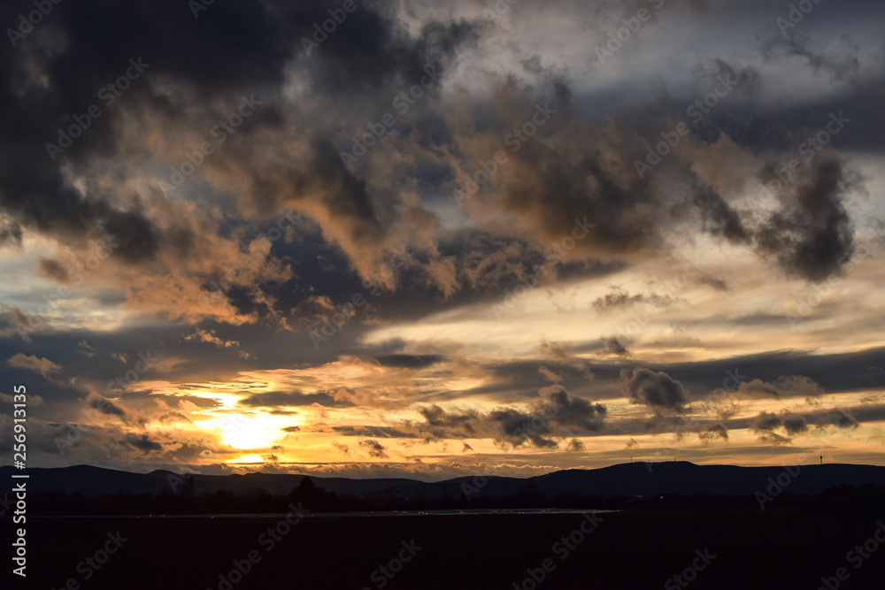 Nach dem Sturm Wolken Stimmung Sonnenuntergang Nach dem Sturm Wolken Stimmung Sonnenuntergang