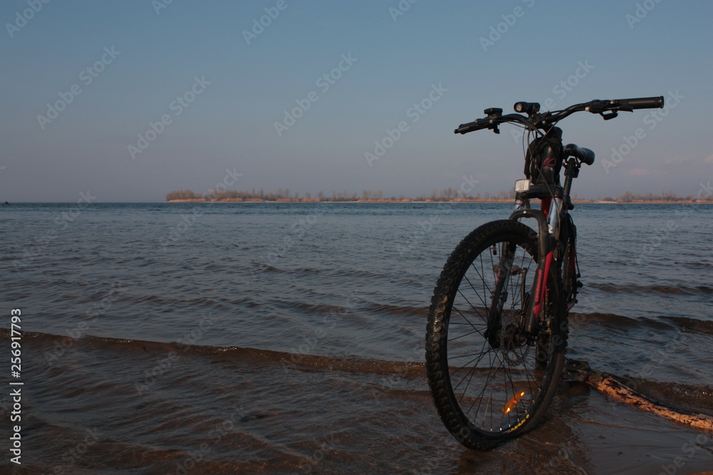 Fototapeta premium bike on the beach