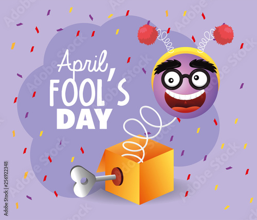 box with happy face and glasses with diadem antenna