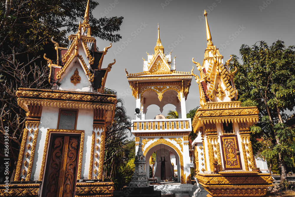 Fototapeta premium A temple, Savannakhet, Laos