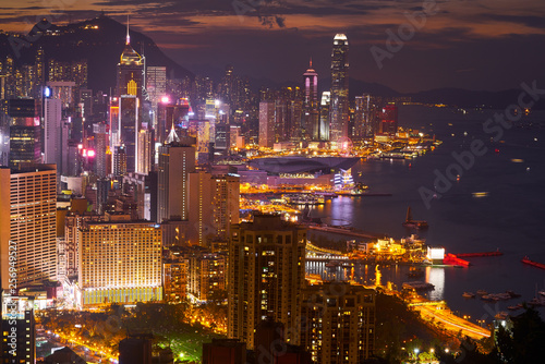 night cityscape in hong kong on braema hill © bank215