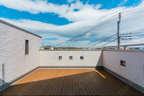 新築一軒家のバルコニー