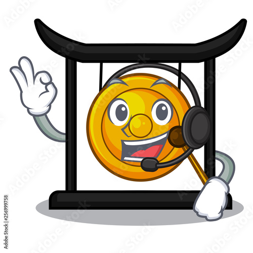 With headphone minuatur golden gong in cartoon shape