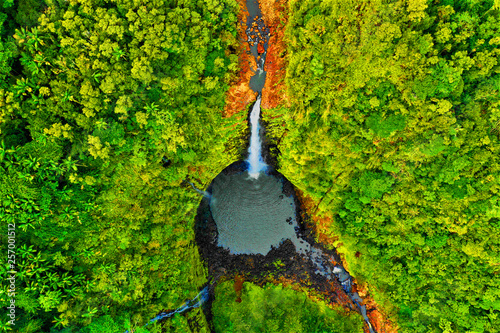 Akaka Falls in Maui (Hawaii) Luftbilder mit Drohne DJI Mavic 2