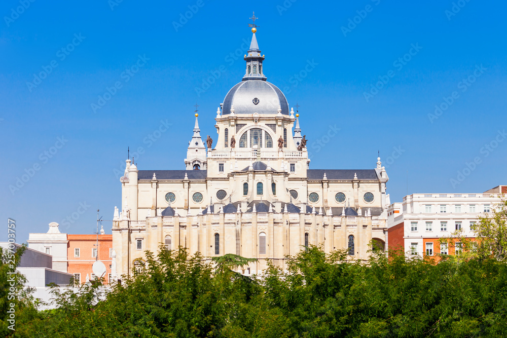 Obraz premium Almudena Cathedral is a Catholic church in Madrid, Spain