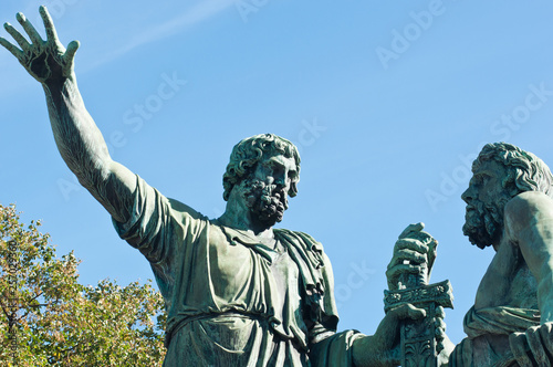 Bild auf Leinwand Minin and Pozharsky monument in sunny day, close-up