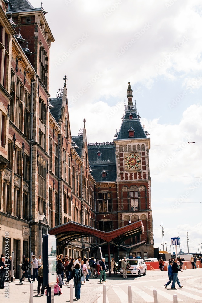 Fototapeta premium Amsterdam train station