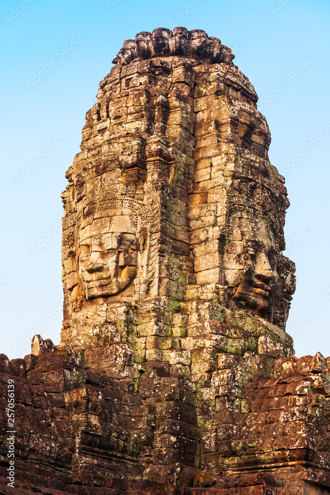Fototapeta premium Bayon temple in Siem Reap