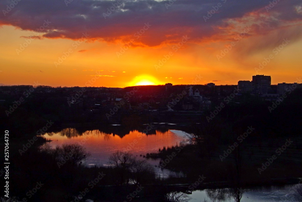 Obraz premium sunset over city