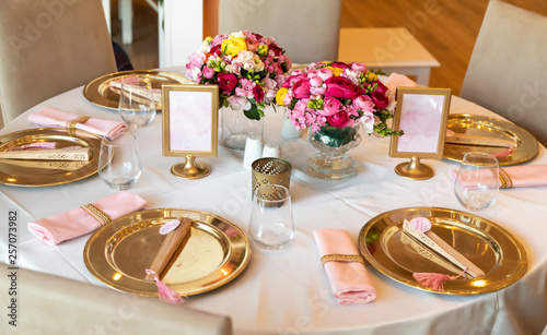 Baby shower dinner table 