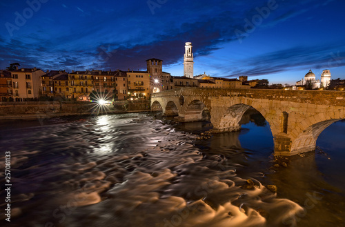 Ponte di Pietra, Verona