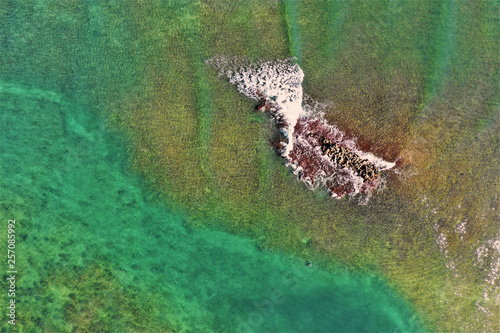 Oahu - Hawaii aus der Luft - Surfer, Wellen und Meer Luftbilder mit DJI Mavic 2 Drohne © Roman