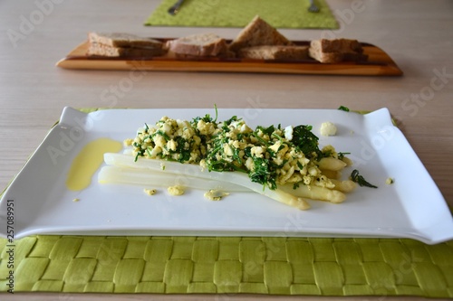  Asparagus in a Flemish way: Asperges à la Flamande.