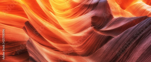 Sceniczne kolorowe fala w sławnym antylopa jarze, Arizona, usa