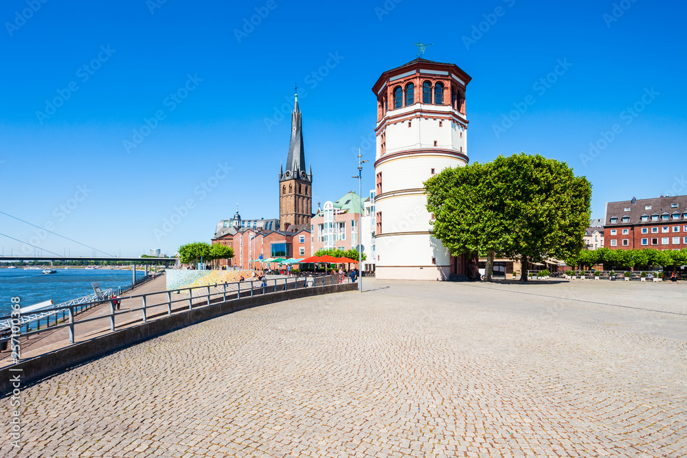 Obraz premium Aldstadt old town in Dusseldorf