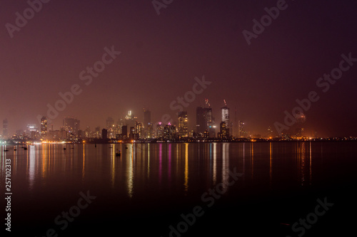 Mumbai at night © Jeevanantham