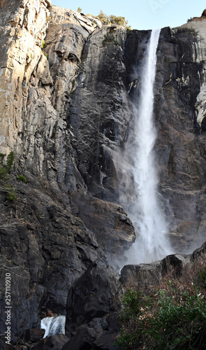 beautiful waterfalls in Yosemite