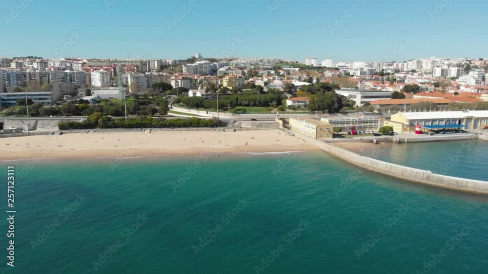 Vista da Praia de Paço de Arcos em Oeiras Portugal