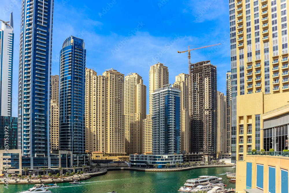 Obraz premium Amazing view of Dubai Marina Waterfront Skyscraper, Residential and Business Skyline in Dubai Marina, United Arab Emirates