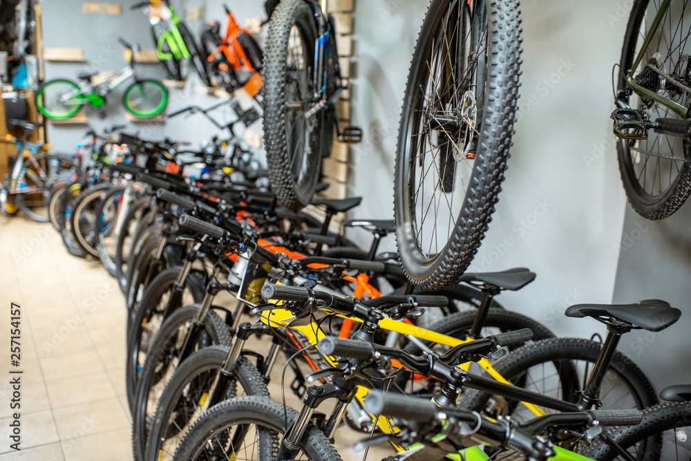 Obraz premium Lots of a new bicycles in the store