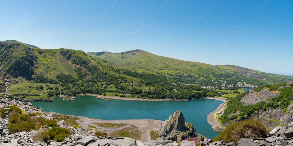 Φωτογραφία View from Dinorwic Quarry, Gwynedd, Wales, UK - with Llyn Peris, the Dinorwig Po