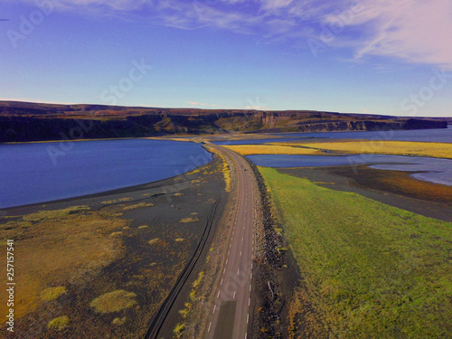 Island - Vulkane, Geysir, Küsten und traumhafte Straßen aus der Luft gefilmt mit Drohne DJI Mavic 2