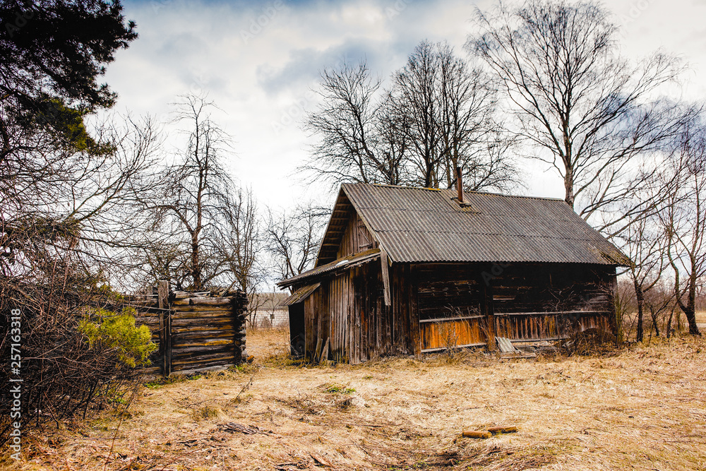 abandoned house abandoned house